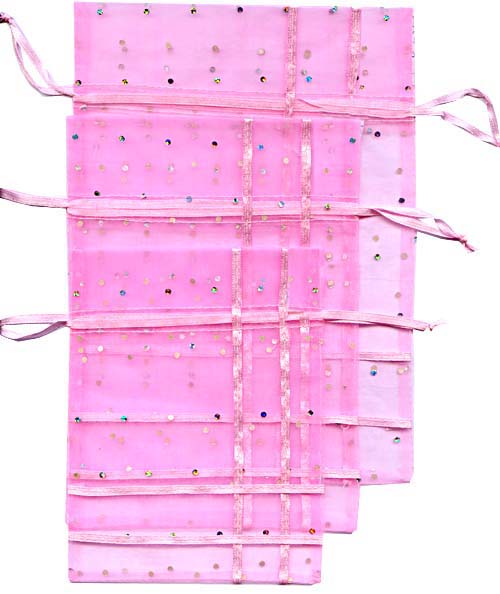ORGANZA BAG - ORGANZA & RIBBON BAG - PINK - LGE. - 14.5 X 20CM - These bags are fantastic to fill with pot pourri, lavender, bath salts or soaps for quality yet inexpensive gifts or just use to store jewellery and hair accessories. A great way to package a gift of perfume too. Available in two other sizes see BAG89, BAG90



Sold in packs of 12 Quality natural handmade soaps, candle, home, bathroom & beauty products make great gift ideas for him & her for any occasion or if you just want to treat yourself.