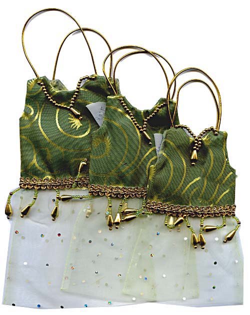 ORGANZA BAG - BEADED DRESS BAG - GREEN - LGE. - 12 X 19CM - <p>Dress bags. Cute and very detailed little dress bags with an inner compartment that can be filled with lollies for great party favours or even used to house a party invitation. One customer fills these with lavender for great wardrobe scenters that keep the moths away too. Available in two other sizes see BAG116, BAG117</p> Quality natural handmade soaps, candle, home, bathroom & beauty products make great gift ideas for him & her for any occasion or if you just want to treat yourself.