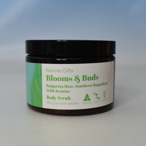 NATURES GIFTS - BLOOMS & BUDS 325G BODY SCRUB - A fresh, floral bouquet made of Bulgarian Rose, Southern Magnolia & Wild Jasmine that celebrates soft femininity and elegance.
Smooth away dullness with this gentle 325g body scrub and enjoy the fresh, floral finish on your skin.
Falling in love with florals? Complete the experience with the full Blooms and Buds range — including the matching Shower Gel, Hand Wash, and Lotion for a beautifully layered scent that lasts all day. Quality natural handmade soaps, candle, home, bathroom & beauty products make great gift ideas for him & her for any occasion or if you just want to treat yourself.