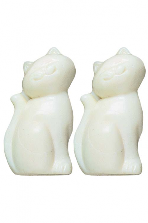 WHITE 48G CAT SOAP  - Our cat soaps have a cheeky smile for great bath time fun and have a lovely floral scent.  8 x 4 x 2.5cm. Packed 45 per display.
**Please note that going forward, all shape soaps will be packaged in new white boxes, which are slightly smaller. This means the quantity of soaps per box have changed accordingly. Quality natural handmade soaps, candle, home, bathroom & beauty products make great gift ideas for him & her for any occasion or if you just want to treat yourself.