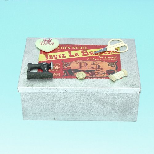 METAL SEWING BOX RECTANGULAR - <p>A RECTANGULAR METAL SEWING BOX - VINTAGE LOOK. A GREAT GIFT AS IS OR FILLED WITH SEWING BASICS FOR A FABULOUS GIFT. 19 X 14 X 7 CM</p> Quality natural handmade soaps, candle, home, bathroom & beauty products make great gift ideas for him & her for any occasion or if you just want to treat yourself.
