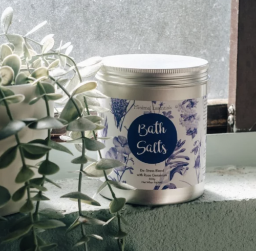 MINIMAL ESSENTIALS BATH SALT - You deserve a good ol soak, my friend. Run that bath, lie back and soak. These salts are packed with wonderful natural additives, like Magnesium, to relieve muscle tension. Ease yourself in and soak up the relaxation you have earned. Quality natural handmade soaps, candle, home, bathroom & beauty products make great gift ideas for him & her for any occasion or if you just want to treat yourself.