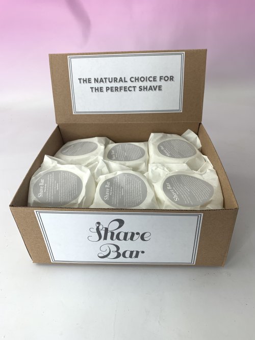 SHAVE BAR 75G ROUND (SHAVEBAR) - A WONDERFUL CREAMY TEXTURED BAR TO GIVE THE PERFECT SMOOTH SHAVING EXPERIENCE. MAKE SURE THE BRUSH BRISTLES HAVE SOAKED UP THE WARM WATER THEN PROCEED TO LATHER THE BAR USING A CIRCULAR MOTION, APPLY TO SKIN SURFACE FOR A REFRESHING SMOOTH APPEARANCE. Quality natural handmade soaps, candle, home, bathroom & beauty products make great gift ideas for him & her for any occasion or if you just want to treat yourself.