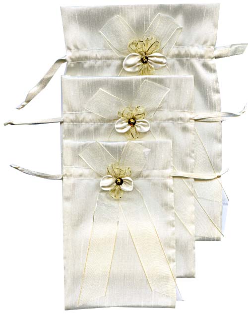 - ORGANZA BAG - TAFFETA FLOWER BAG - IVORY - MED. - 11.5 X 17.5CM - Gifts Ideas for Him & Her, Natural Handmade Soap, Candles | Clover Fields